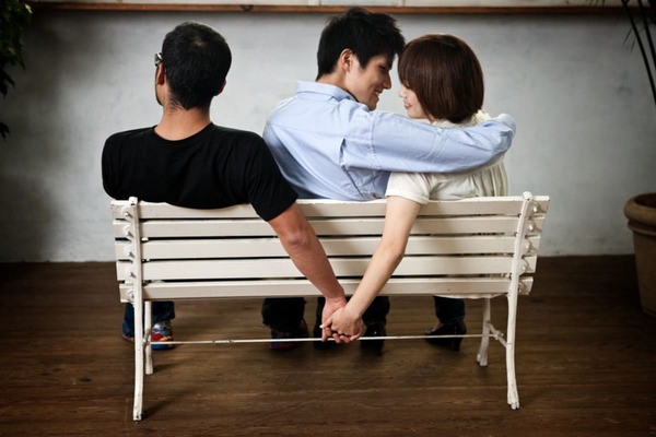 Vì sao phụ nữ ngoại tình?